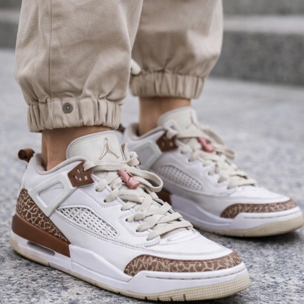 Air Jordan Spizike Low Archaeo Brown White Sneakers Women’s Size 7.5 (EU 38.5)